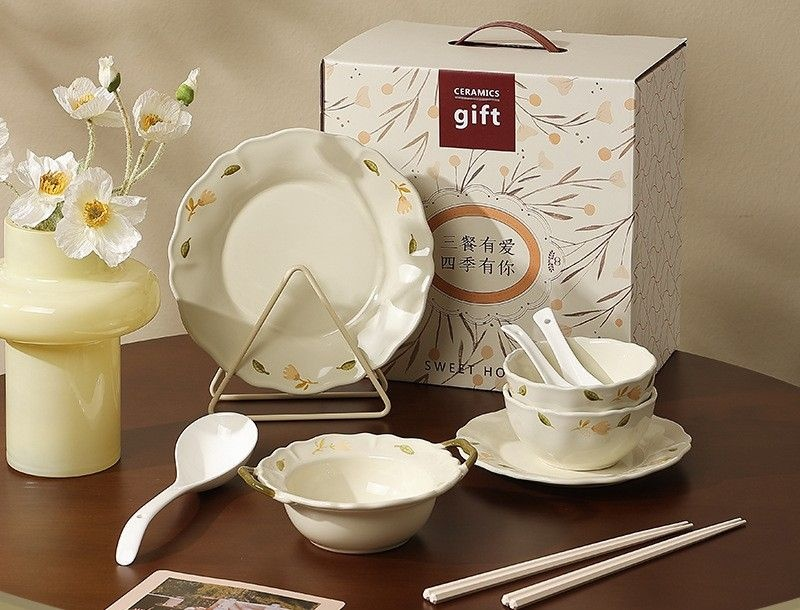 Under glazed Tableware - INFINITE TOMATO