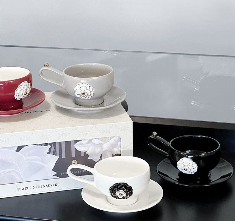 Relief Coffee cup - INFINITE TOMATO