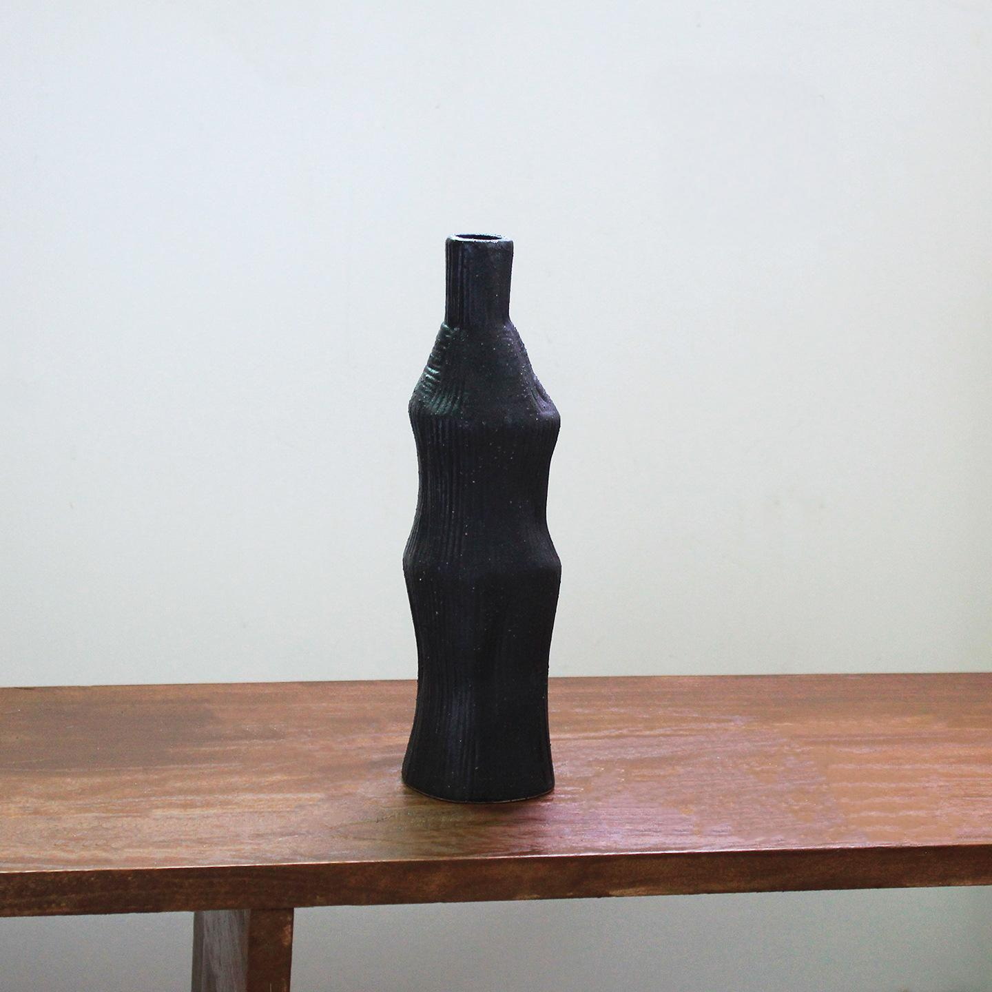 Ceramic Vase - INFINITE TOMATO