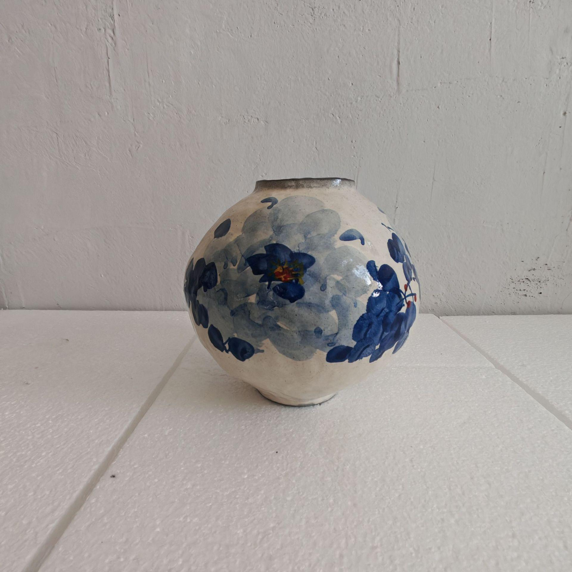 ceramic Vase - INFINITE TOMATO