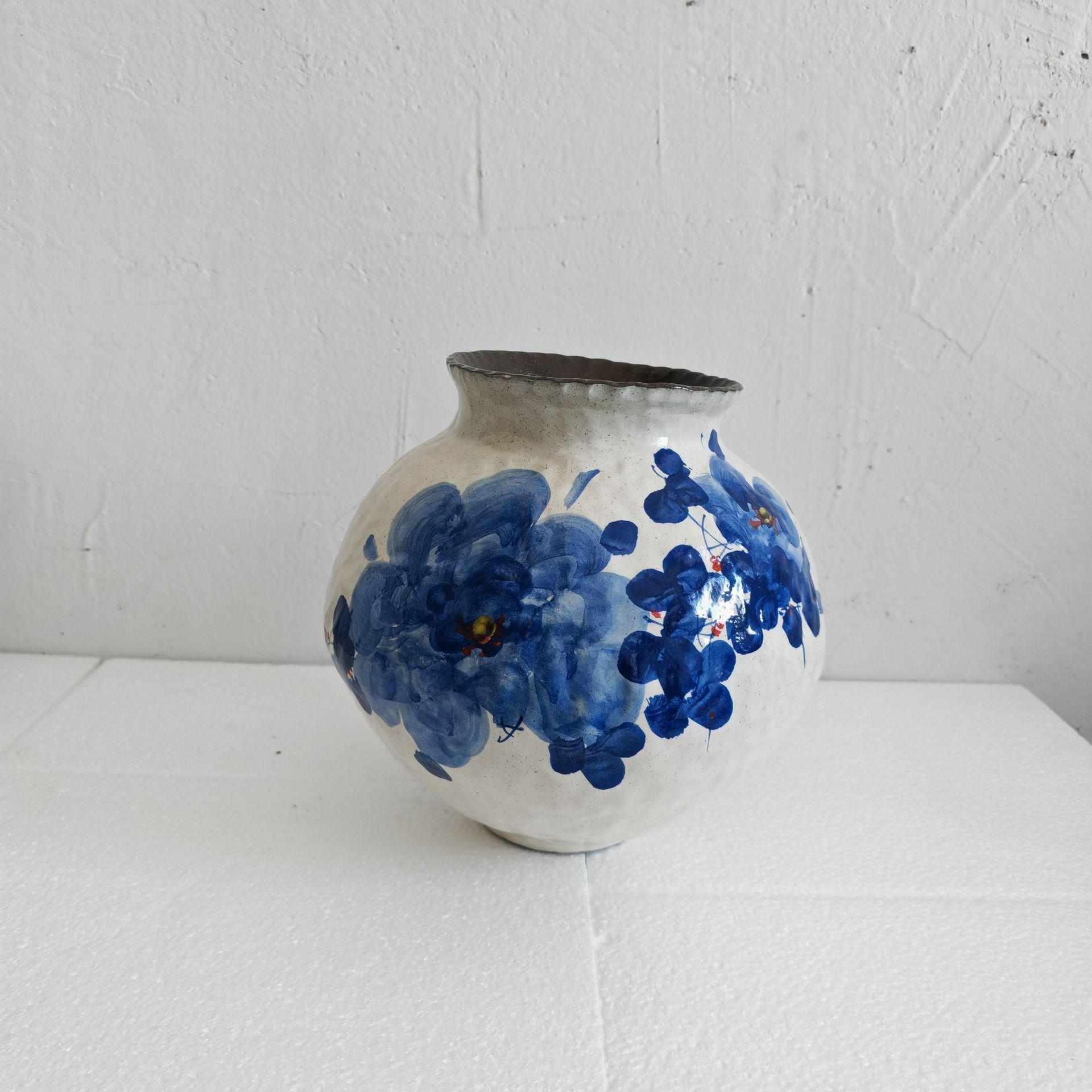 ceramic Vase - INFINITE TOMATO